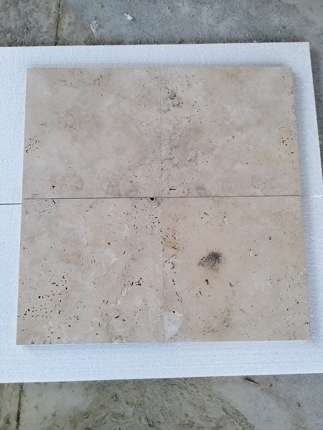 Klasik Traverten Honlu Taş 2x40x40 cm — ürün görseli 1