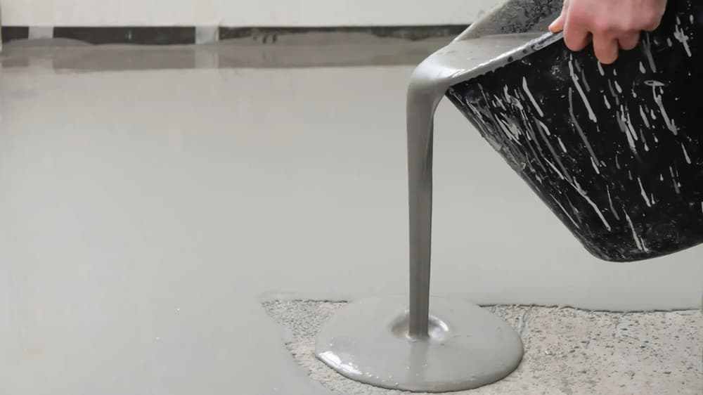Kendiliğinden Yayılan Çimento Esaslı Tesviye Şapı, 25 kg — ürün görseli 1